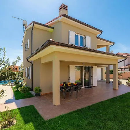 Ferienhaus Zara By Interhome