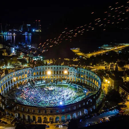 Holiday home Zara By Interhome *