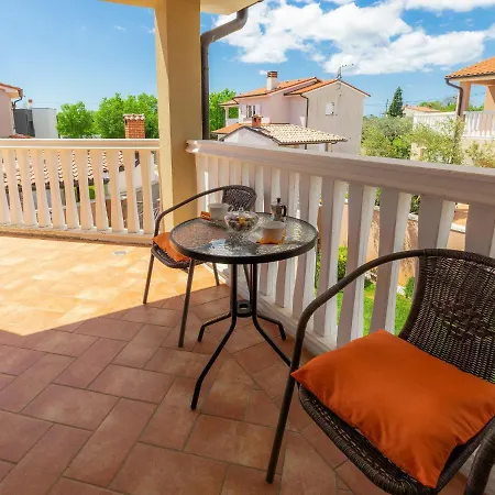 Zara By Interhome Сasa de vacaciones Pula