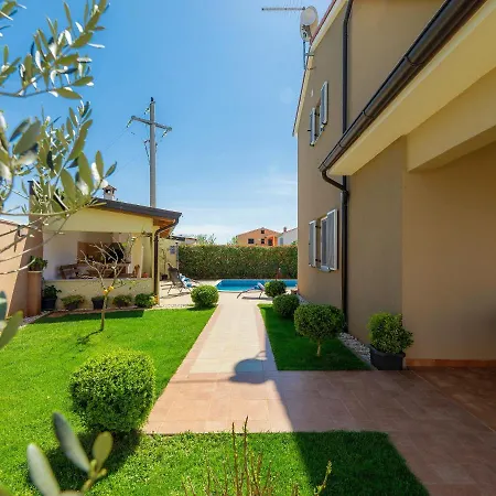 Zara By Interhome Сasa de vacaciones Pula