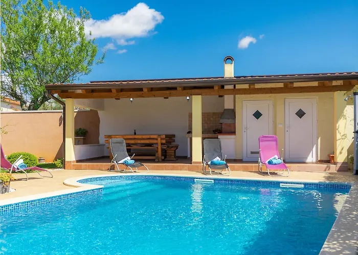 Zara By Interhome Vikendica