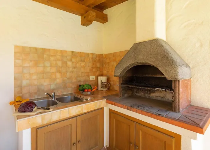 Zara By Interhome Ferienhaus Pula