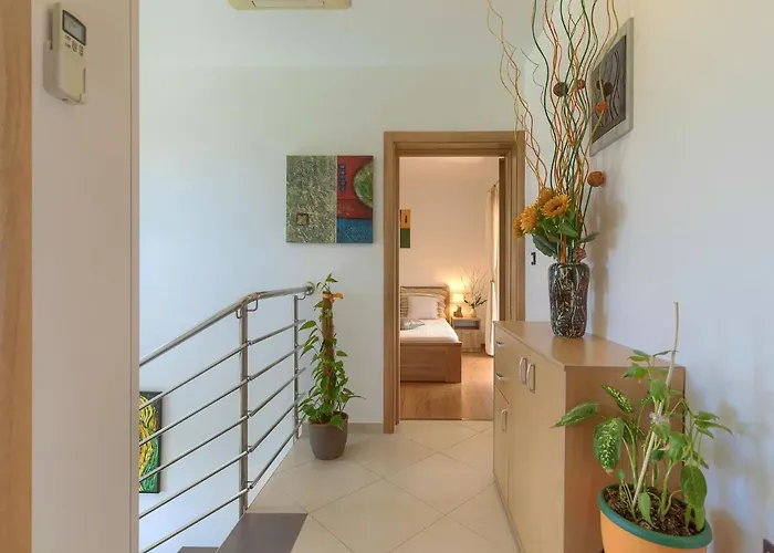 Ferienhaus Zara By Interhome